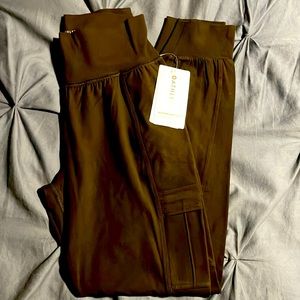 NWT Athleta Salutation Cargo Jogger Black Small